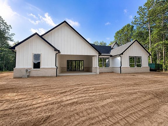 5th image of 8767 Lauren Ln