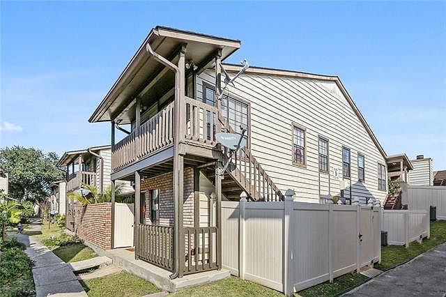 1st image of 2932 Manhattan Blvd Unit 176