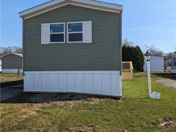 5149 Henderson Rd Lot 107, Erie, PA 16509