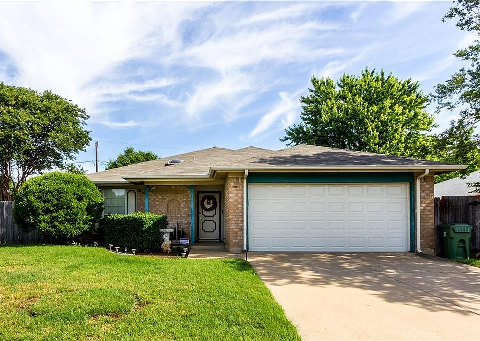 1st image of 4511 Royal Springs Dr