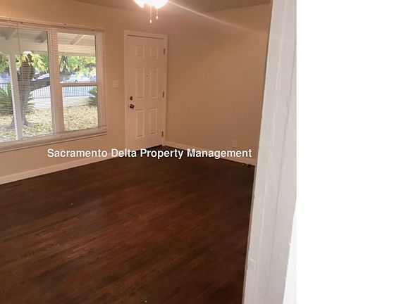 4th image of 2801 32nd Ave