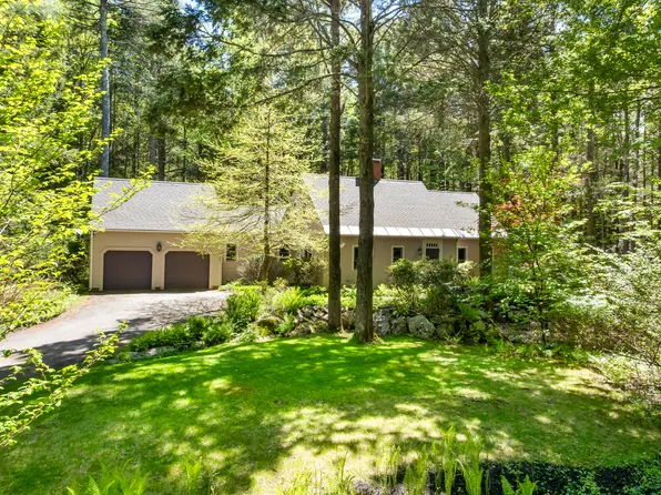 26 Stonebridge Circle, Newcastle, ME 04553