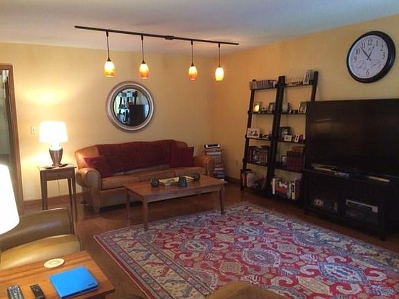 4th image of 101 Deerfield Cir APT A