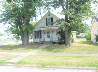 603 W 3rd St, Beardstown, IL 62618