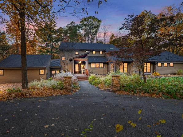 11416 Forest Knoll Cir, Fishers, IN 46037