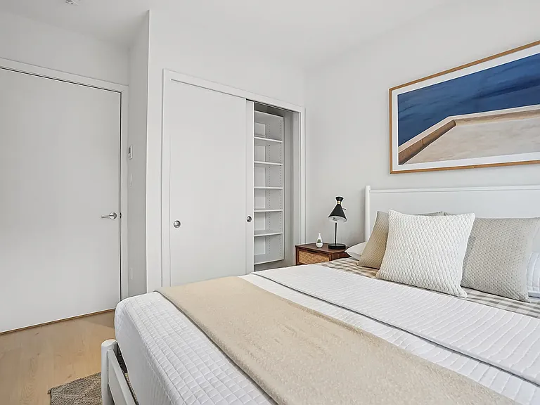 132 Waverly Ave #2B — Photo 6