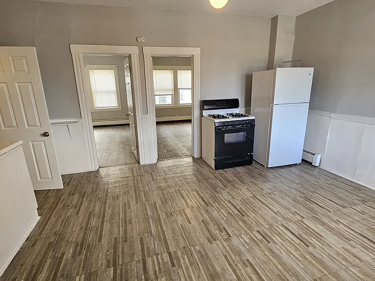 75 Clark St #5 — Photo 1
