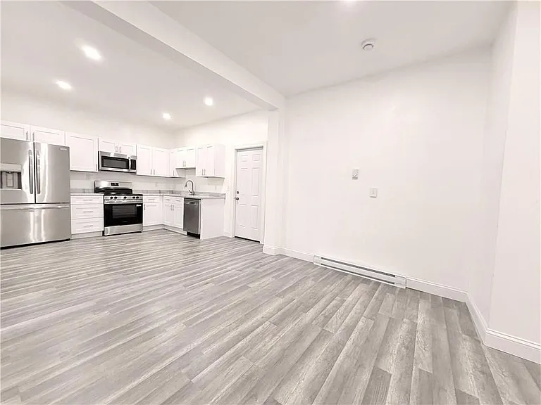 27 Greenville Ave — Photo 3