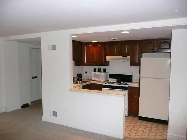 1012 E Capitol St SE #B — Photo 7