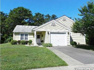 19 Canterbury Dr, Forked River, NJ 08731