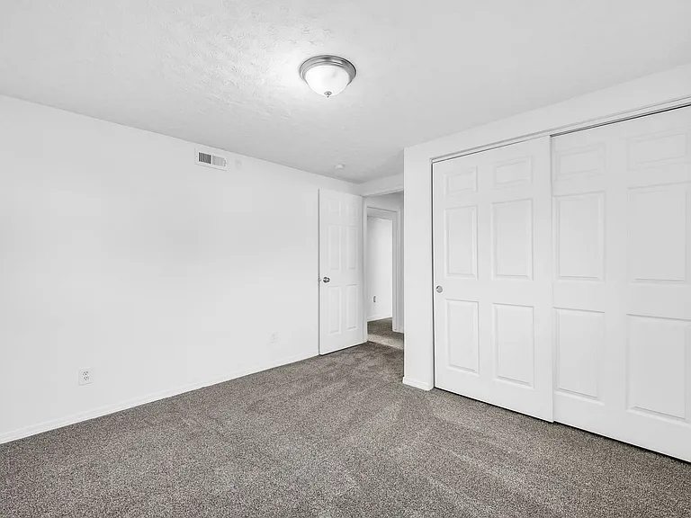 749 N Colonial Ave — Photo 20