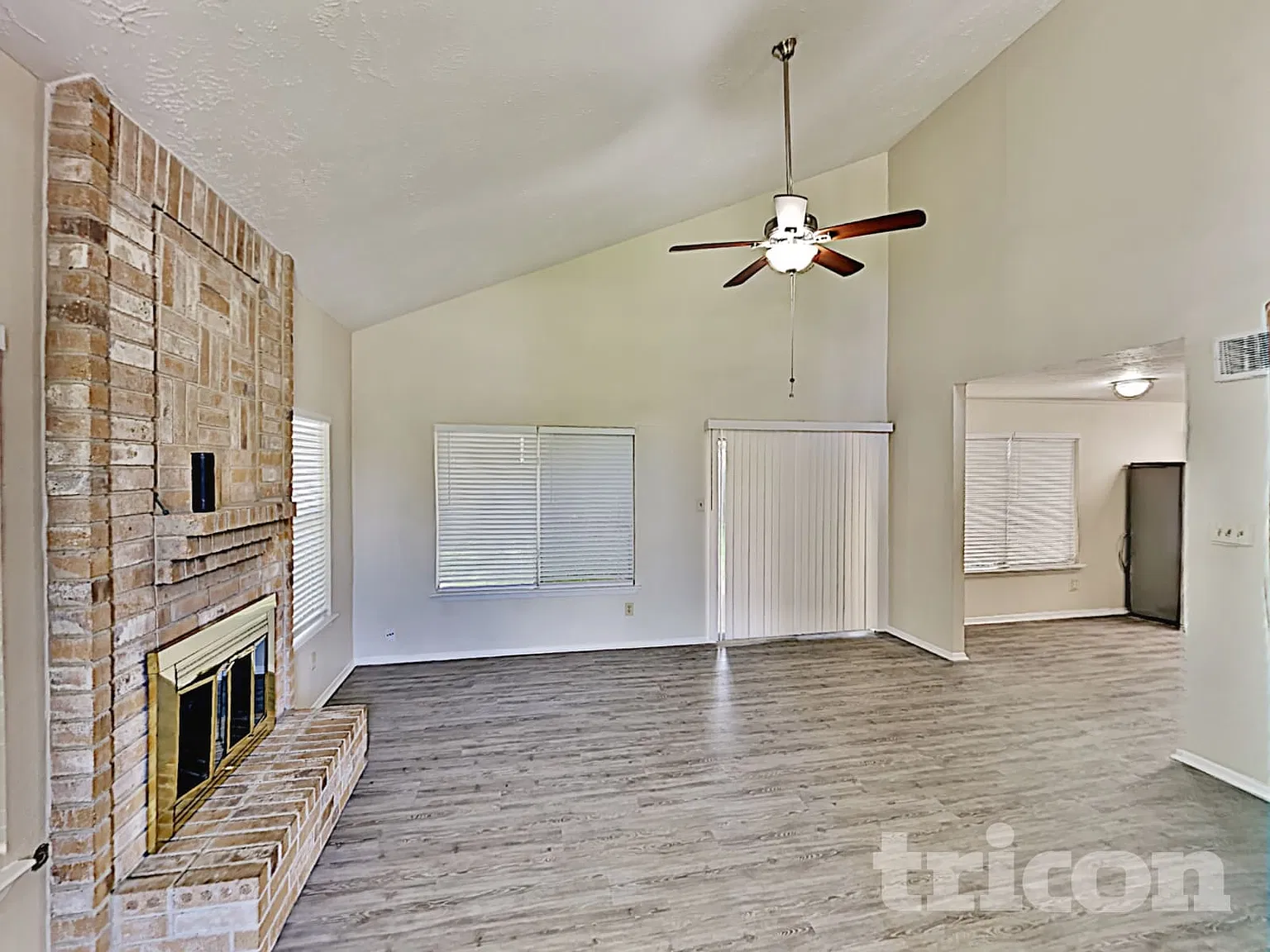1111 Huntington Drive Pearland TX — Photo 2