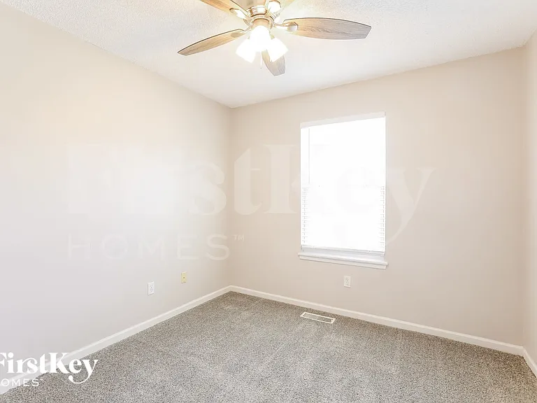 11328 N Wyandotte St — Photo 10