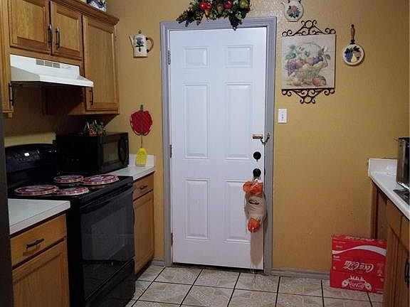 5th image of 3404 Millet Ave
