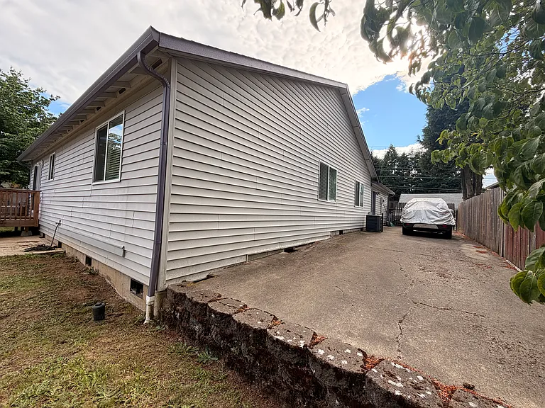 4805 NW Washington St — Photo 39
