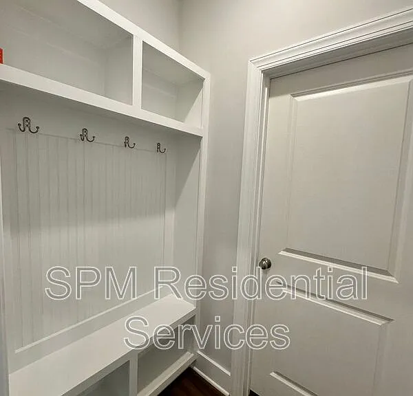 1121 Echo Dr NE — Photo 17