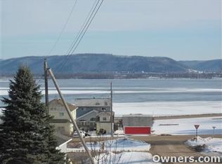 110 Schultz Ave, Altura, MN 55910