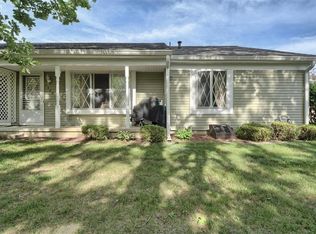 1300 Leisure Dr, Flint, MI 48507