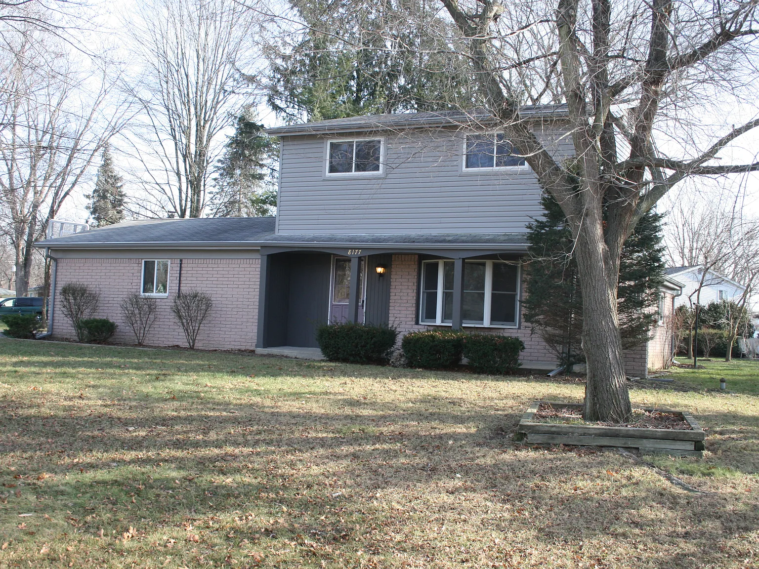 8177 Rene Dr — Photo 2
