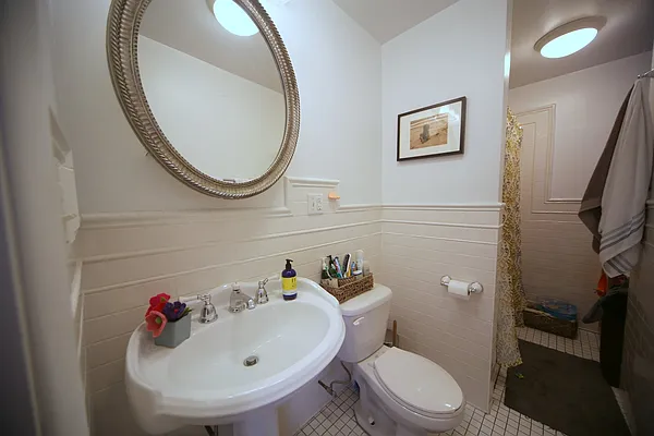 Rented by Metropolitan Realty | media 34