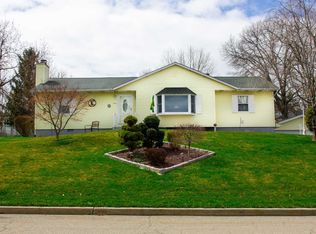 7 Rowell Ln, Wappingers Falls, NY 12590