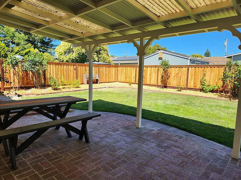 2220 Sartori Dr — Photo 25