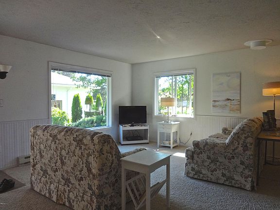 3rd image of 5540 Palisades Dr