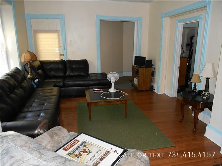 502 E Ann St — Photo 6