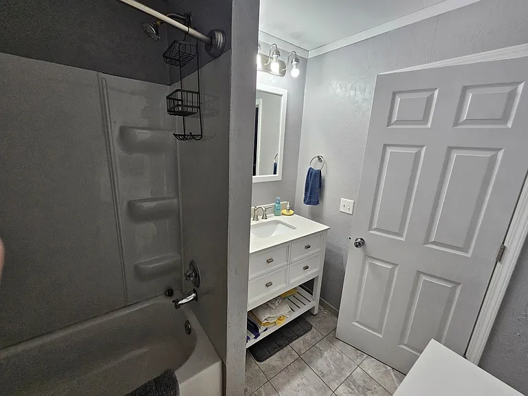 2135 Tiffin Ave — Photo 11