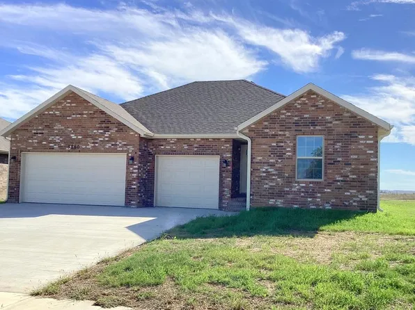 3860 W Riley Street, Bolivar, MO 65613