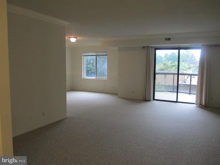 8360 Greensboro Dr #208 — Photo 22