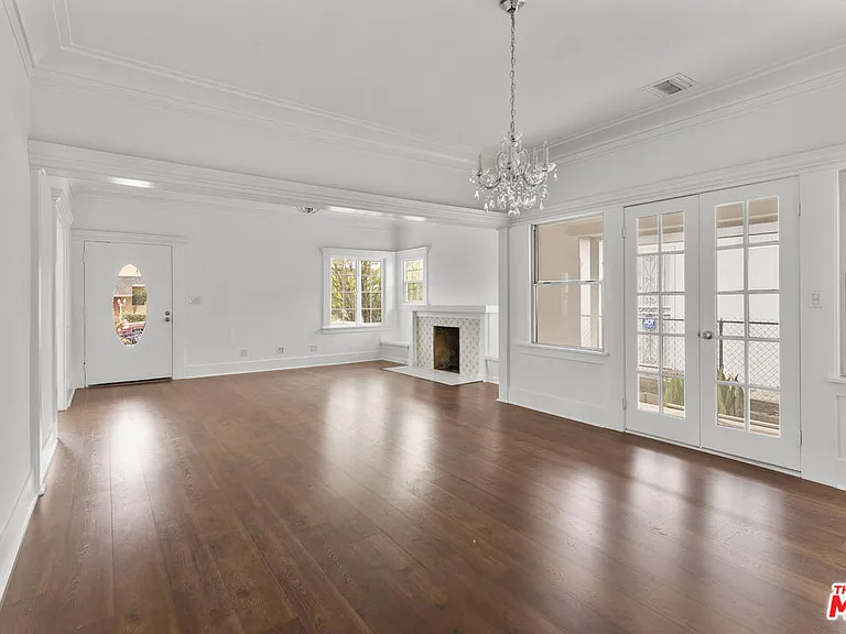 135 S Dillon St — Photo 4
