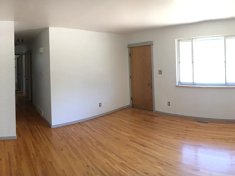 3495 Darley Ave — Photo 4