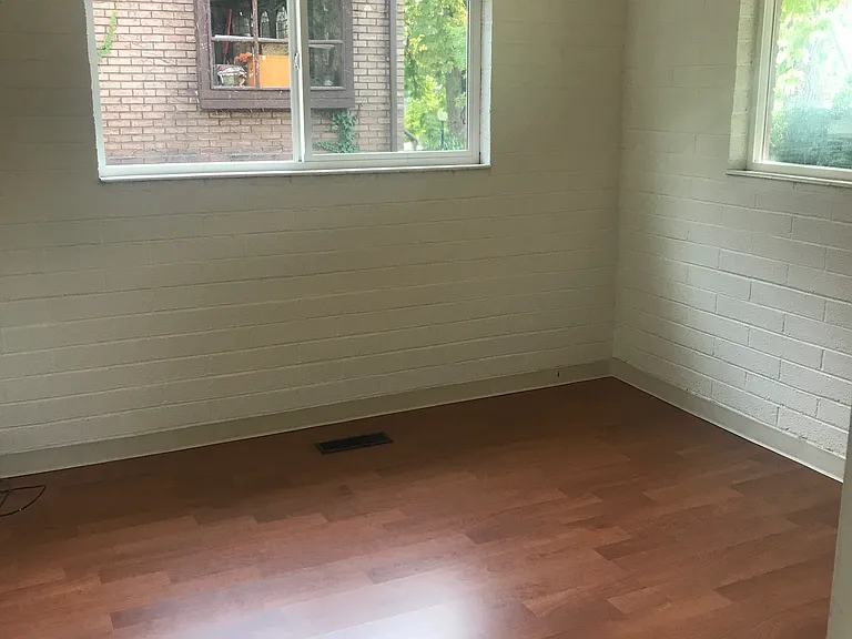 906 E 3rd Ave #140 — Photo 8