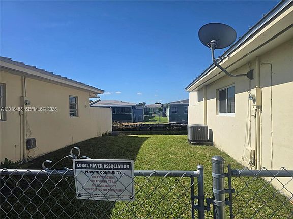 2nd image of 10106 SW 20th St