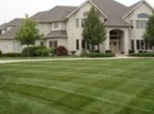 1914 Sycamore Hills Dr, Fort Wayne, IN 46814