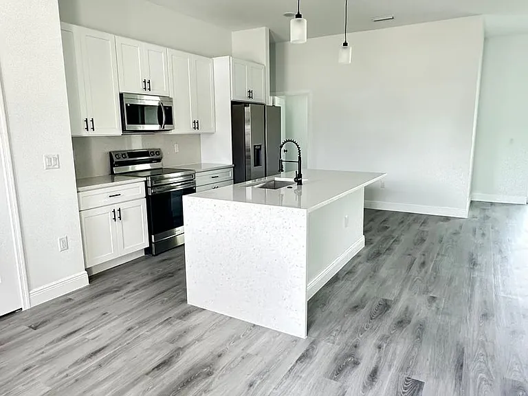 13015 SW 76th Ct — Photo 13