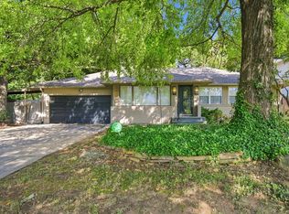 3325 S Yorktown Ave, Tulsa, OK 74105
