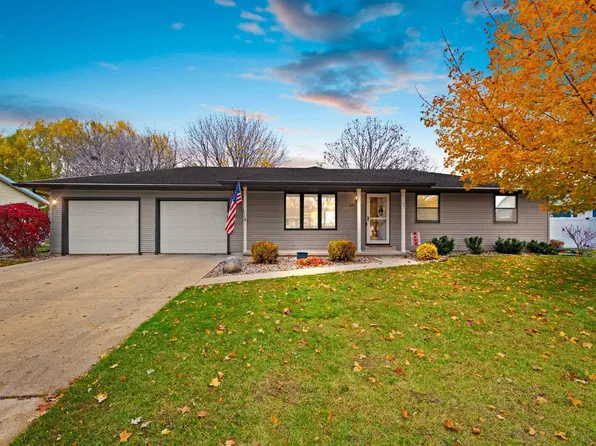 821 Floral Dr, Green Bay, WI 54301