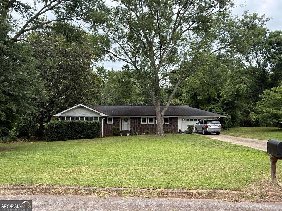1st image of 821 Shipp Cir NW