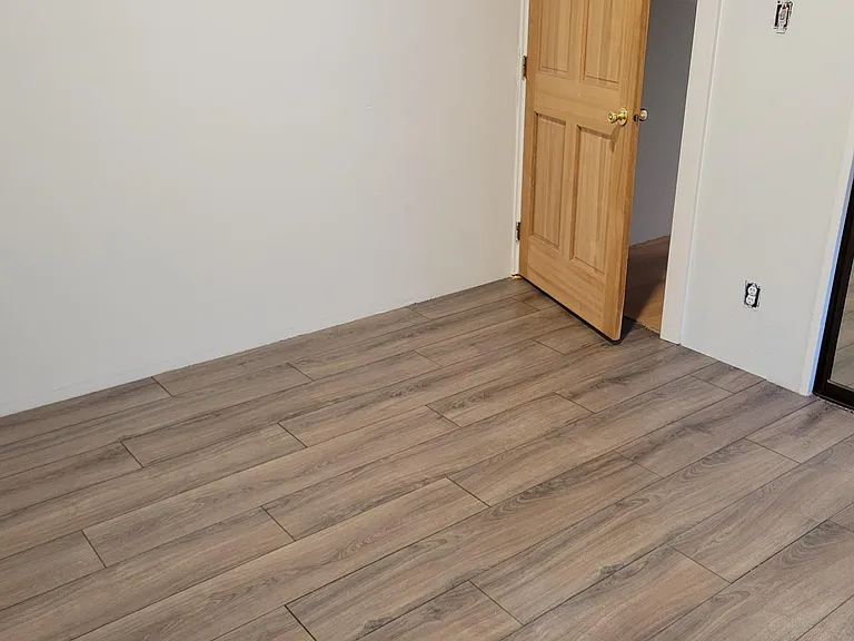 1432 Hoyt Ave — Photo 8