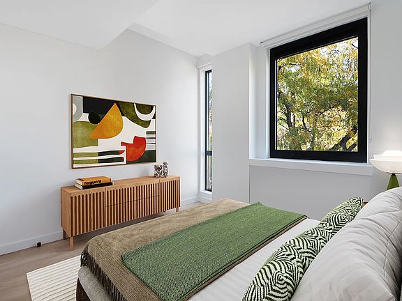 3rd image of 658 Madison St #2D