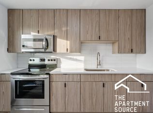 7524 N Ridge Blvd APT 1W, Chicago, IL 60645