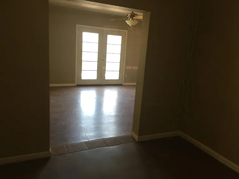 1938 E Mitchell Dr — Photo 14