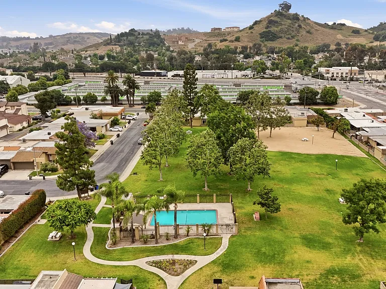 725 Palomares Ave — Photo 38