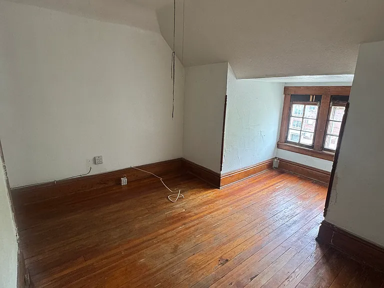 3721 Summit St #3 — Photo 3