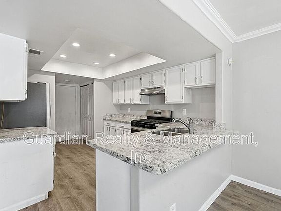 5th image of 4397 S Potter Dr