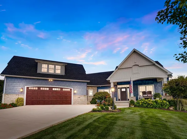 2118 Bluewater Dr, Warsaw, IN 46580