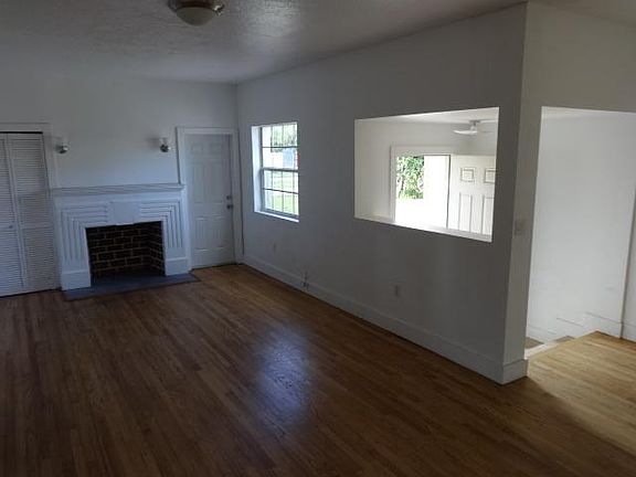 4th image of 11215 NE 8th Ave