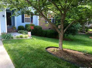 105 Bedbrook Ct, Cary, NC 27519